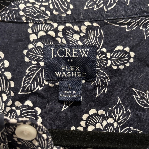J. Crew Dark Flex Washed Blue Floral Button Down Shirt - Picture 2 of 4